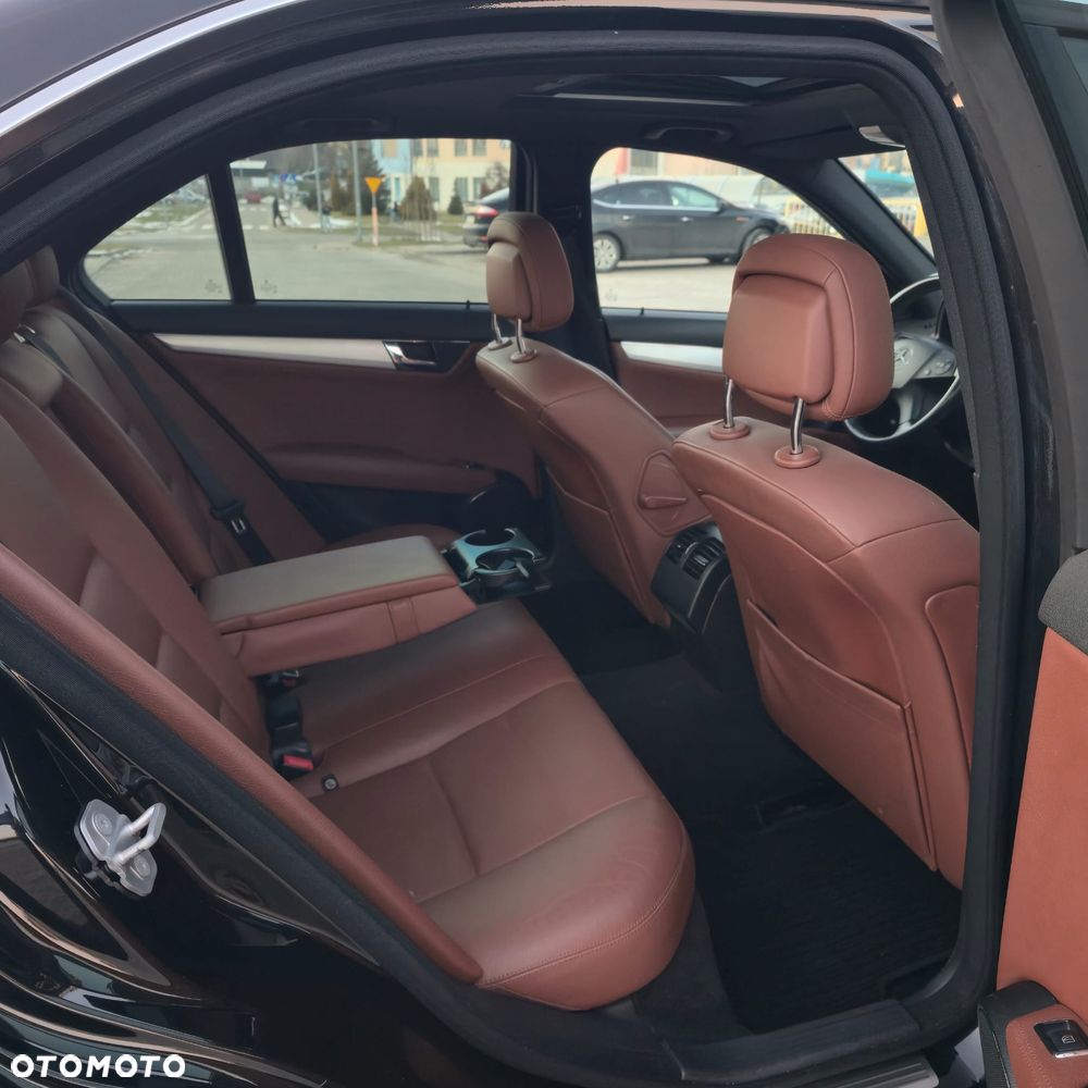 Mercedes-Benz Klasa C 180 Kompressor Automatik Avantgarde - 24