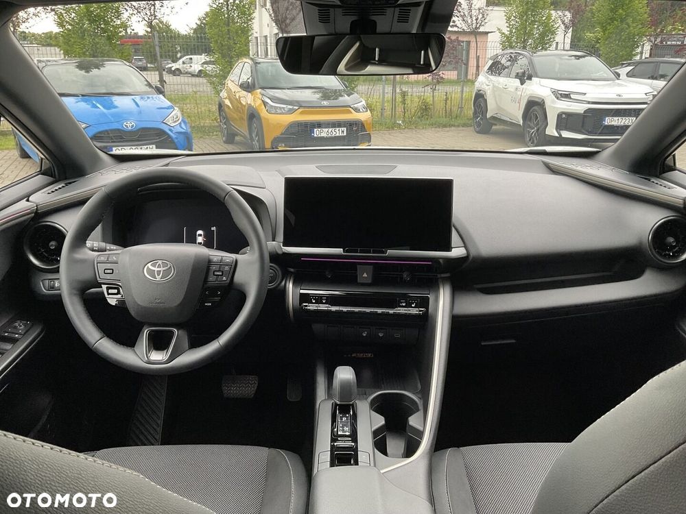 Toyota C-HR - 11
