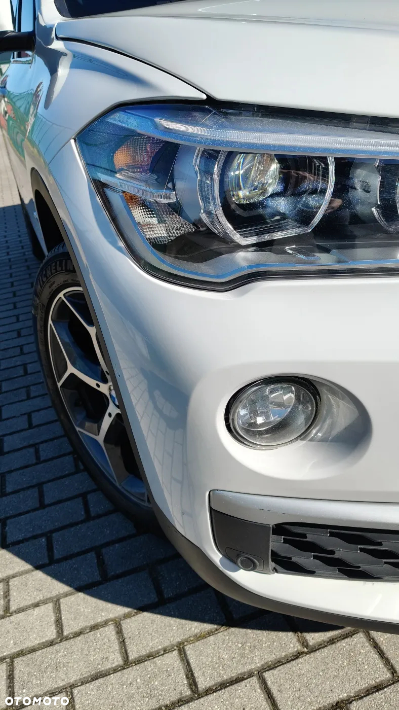 BMW X1 xDrive25i Sport Line - 9