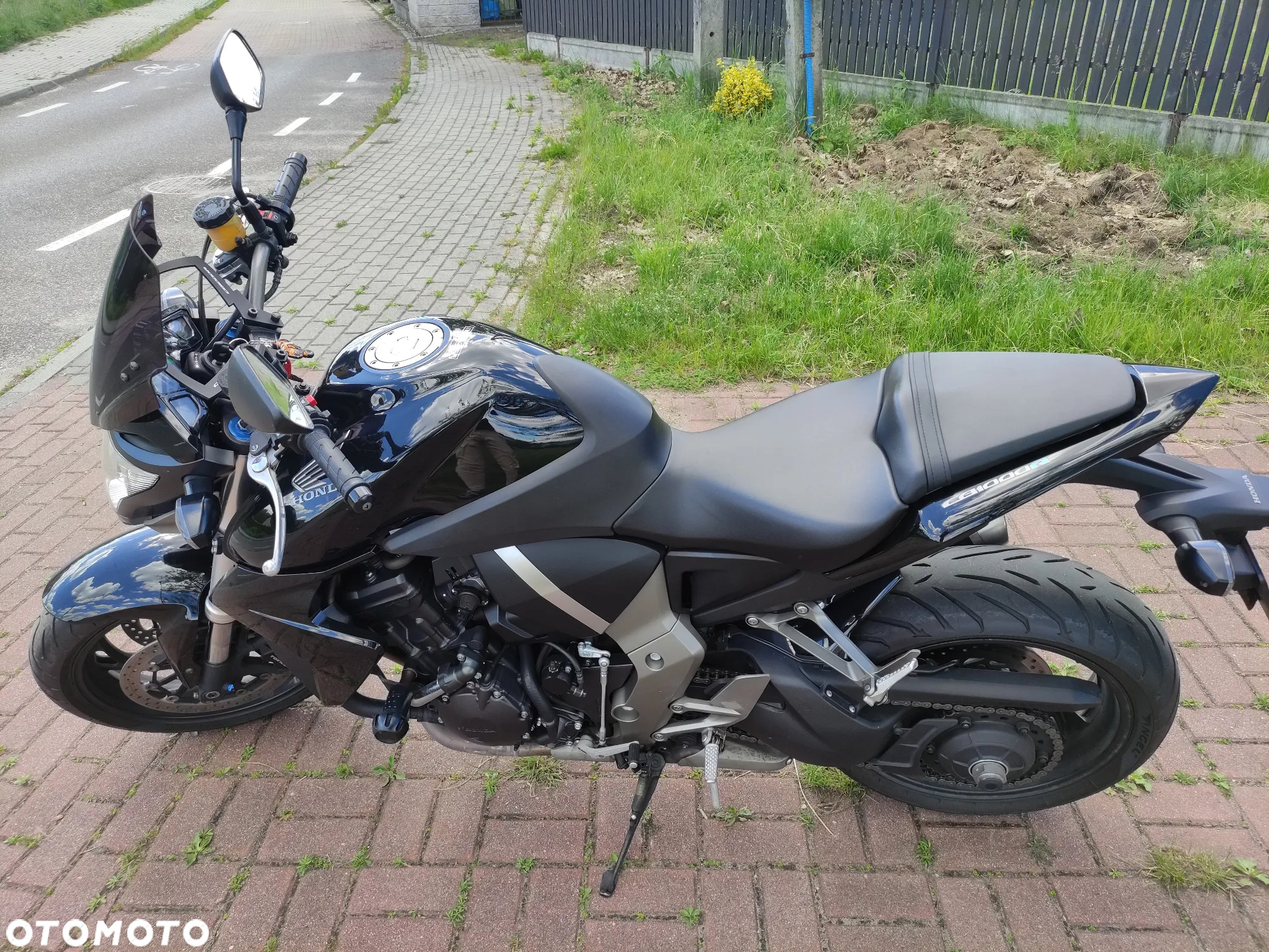 Honda CB - 2
