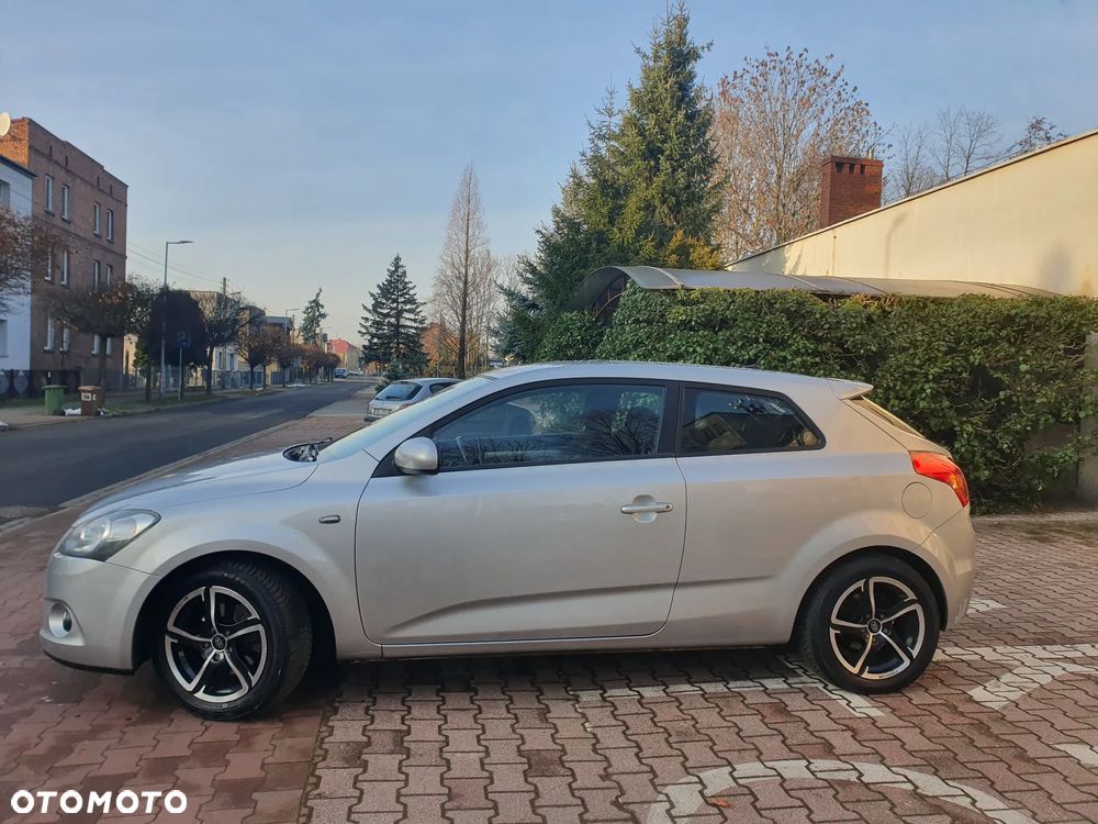 Kia ProCeed 1.6 CVVT Vision - 25