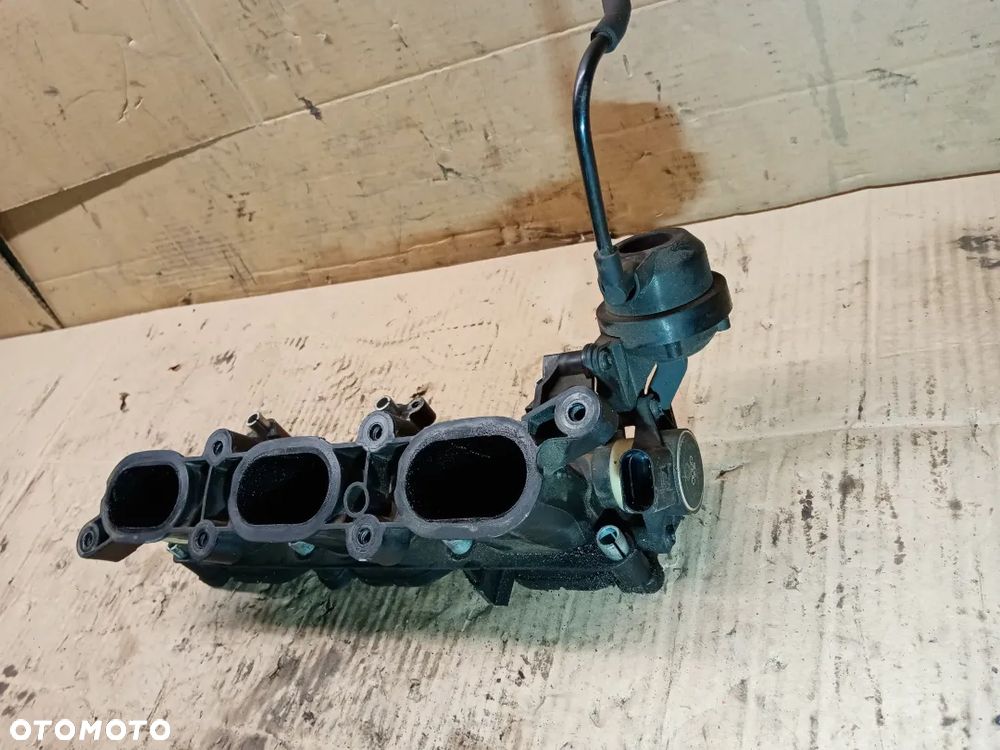 Kolektor ssący Audi A6 C6 3.2 FSI 06E133109C - 3