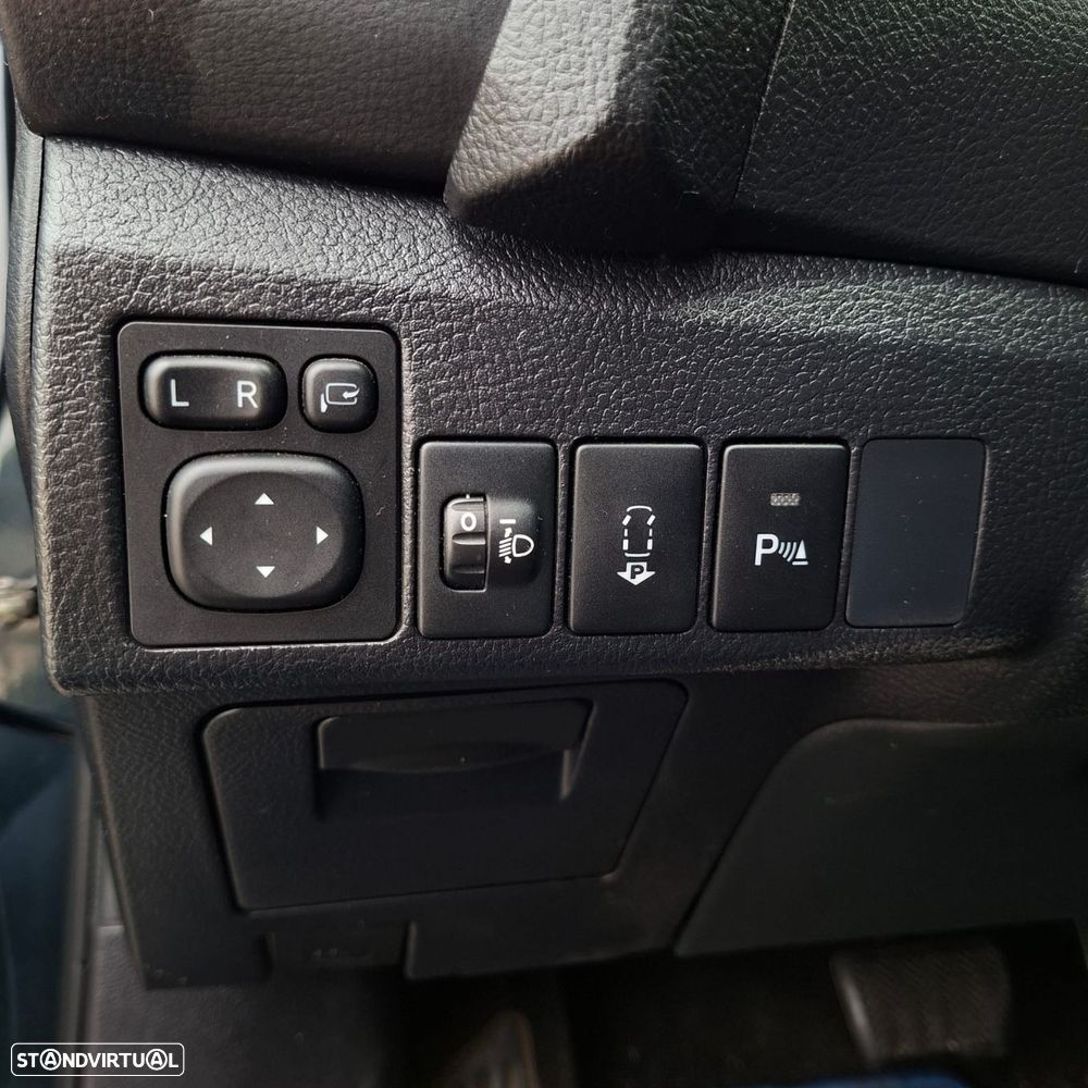 Toyota Auris 1.8 HSD Exclusive - 21