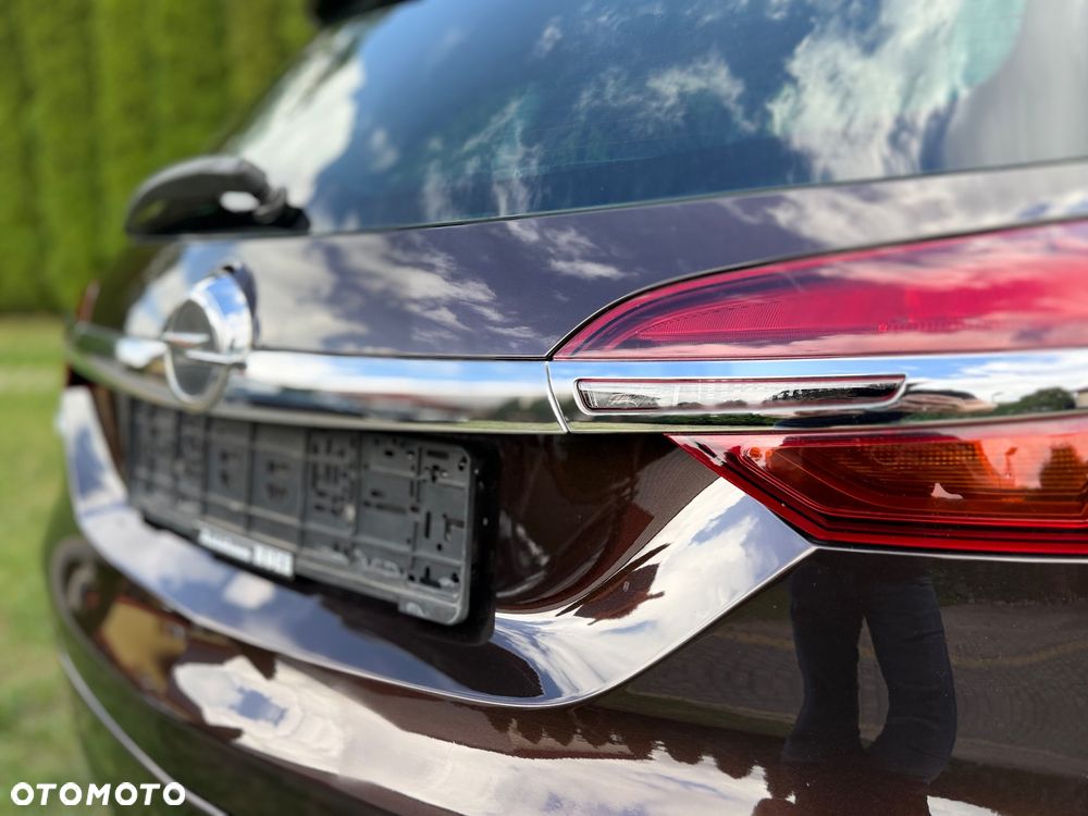 Opel Insignia - 12