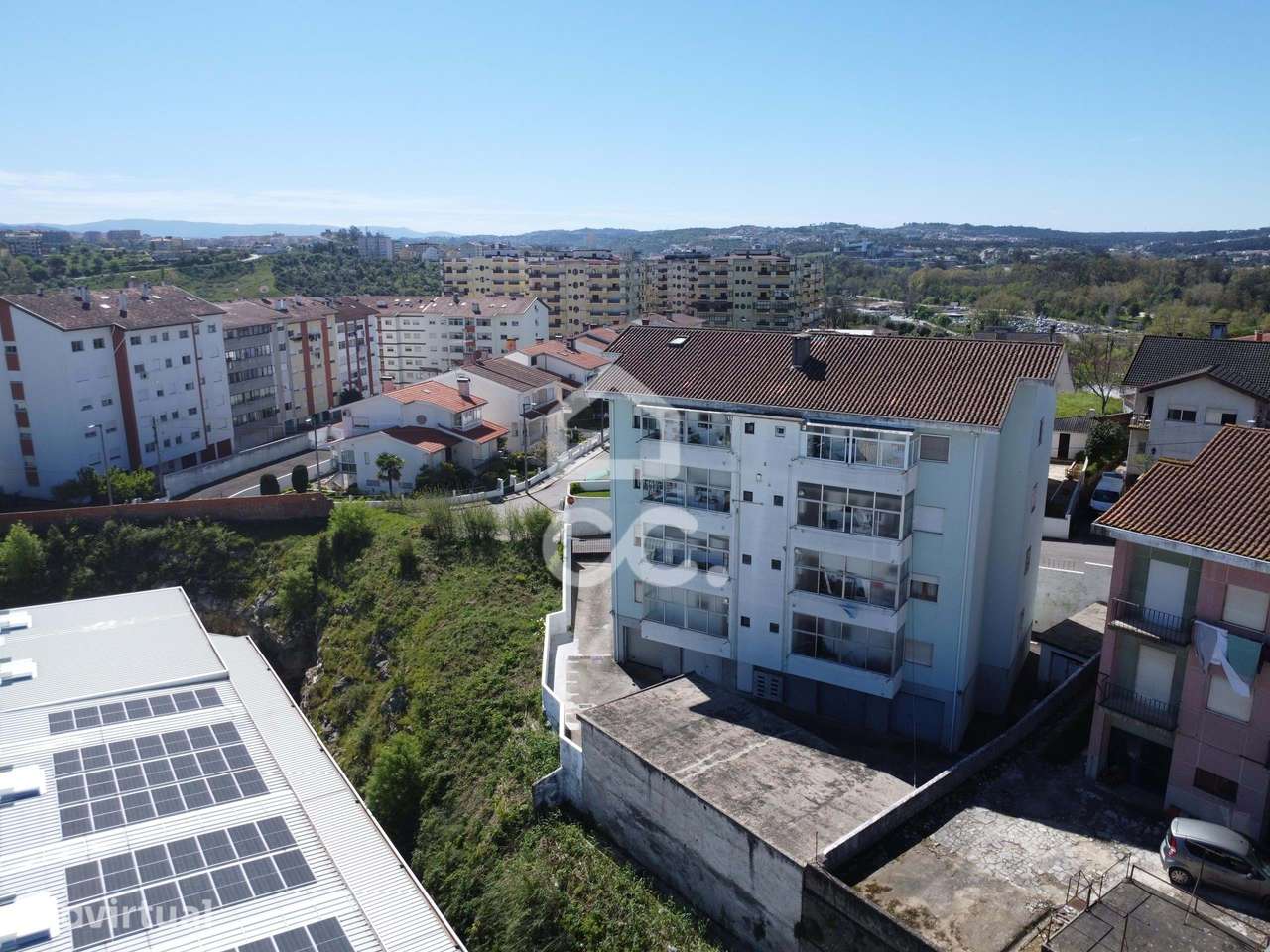 Apartamento T3 no Loreto com garagem e lugar de estacionamento - Grande imagem: 3/20