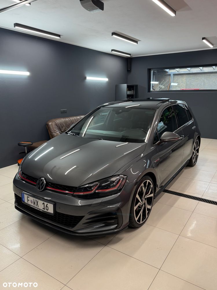 Volkswagen Golf GTI (BlueMotion Technology) DSG - 2