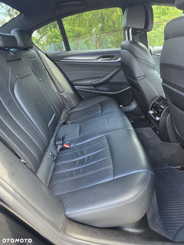 BMW Seria 5 520d M Sport Edition - 39