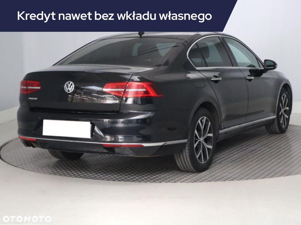 Volkswagen Passat - 6