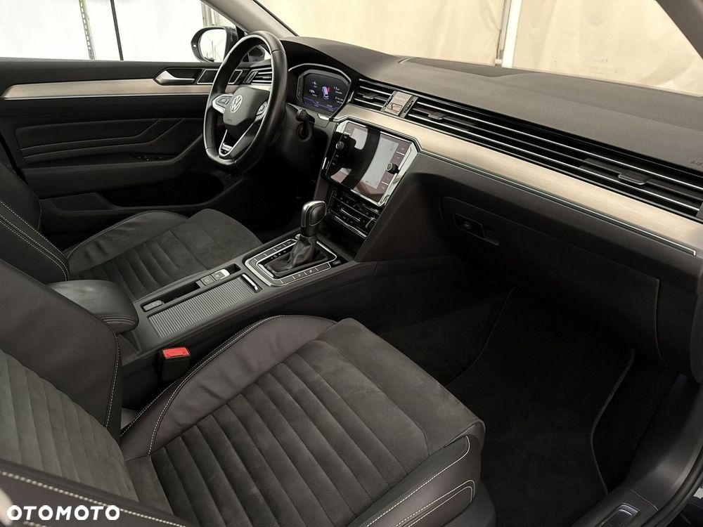 Volkswagen Passat - 22