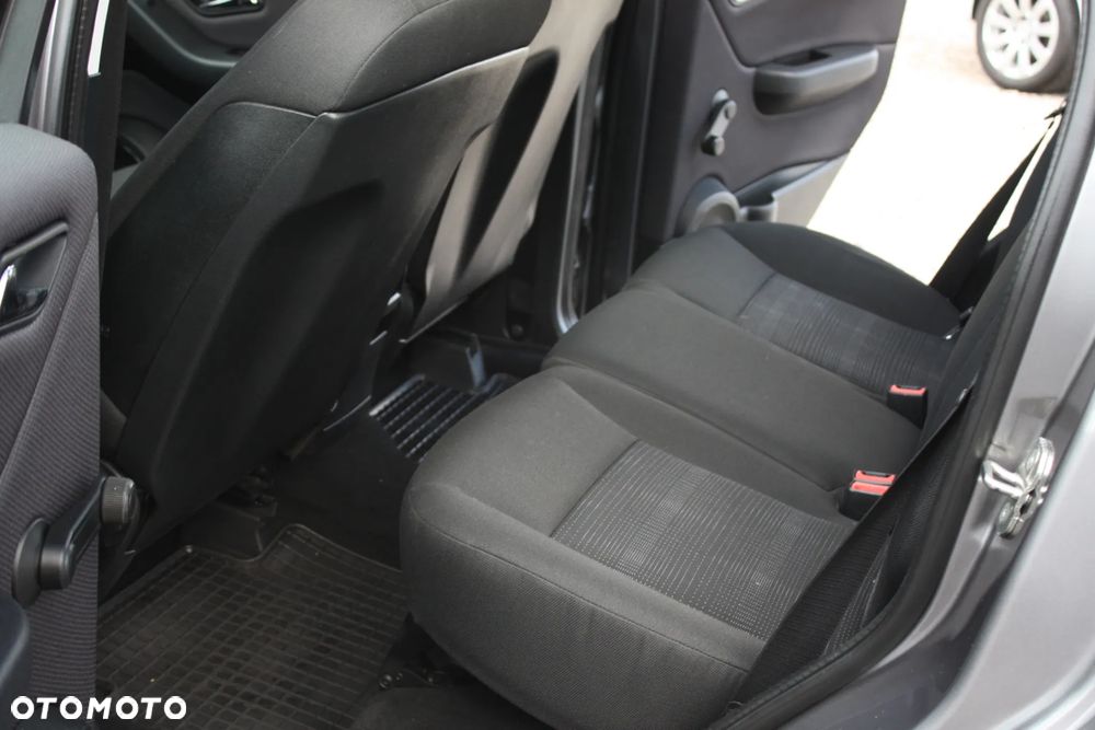 Mercedes-Benz Klasa A 160 CDI DPF BlueEFFICIENCY Special Edition - 24