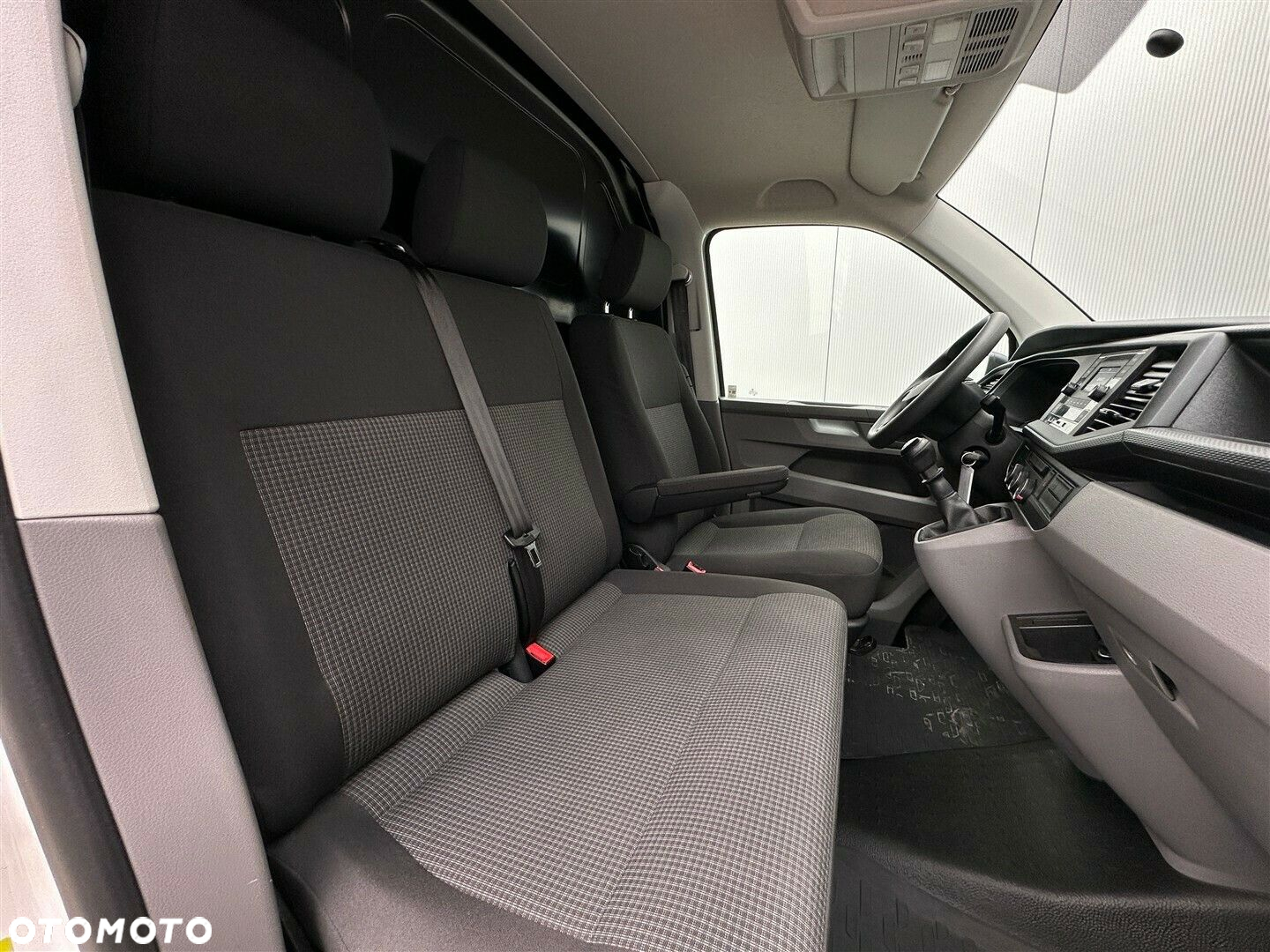 Volkswagen Transporter T6.1 FURGON 2.0 TDI 150KM - 7