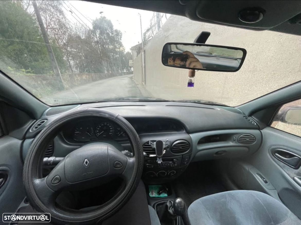 Renault Mégane 1.4 RN - 3