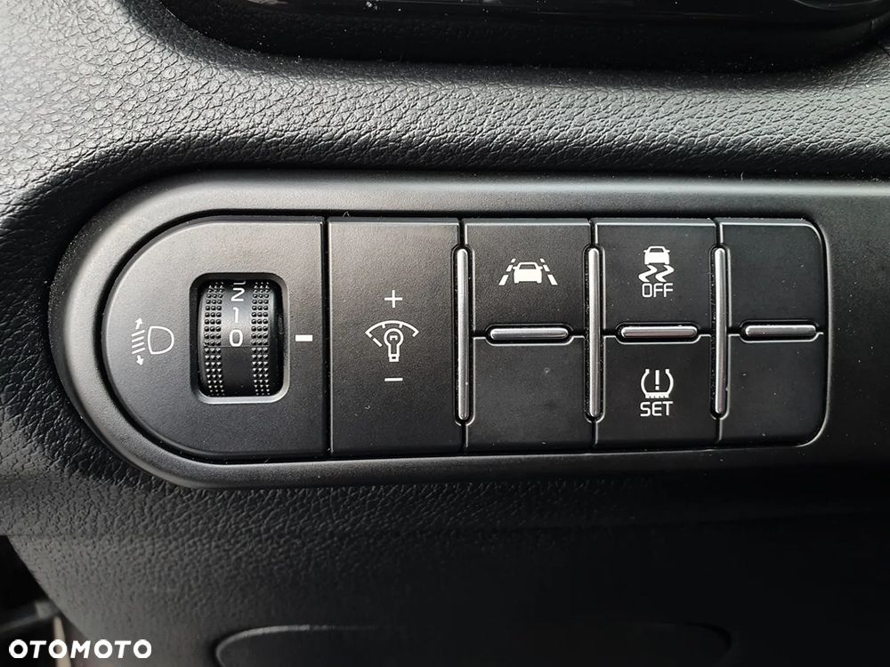 Kia Ceed 1.4 T-GDI L Business Line - 26