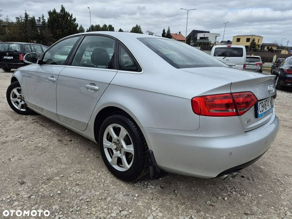 Audi A4 Limousine - 5