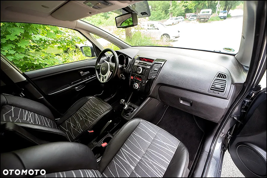 Kia Venga - 33