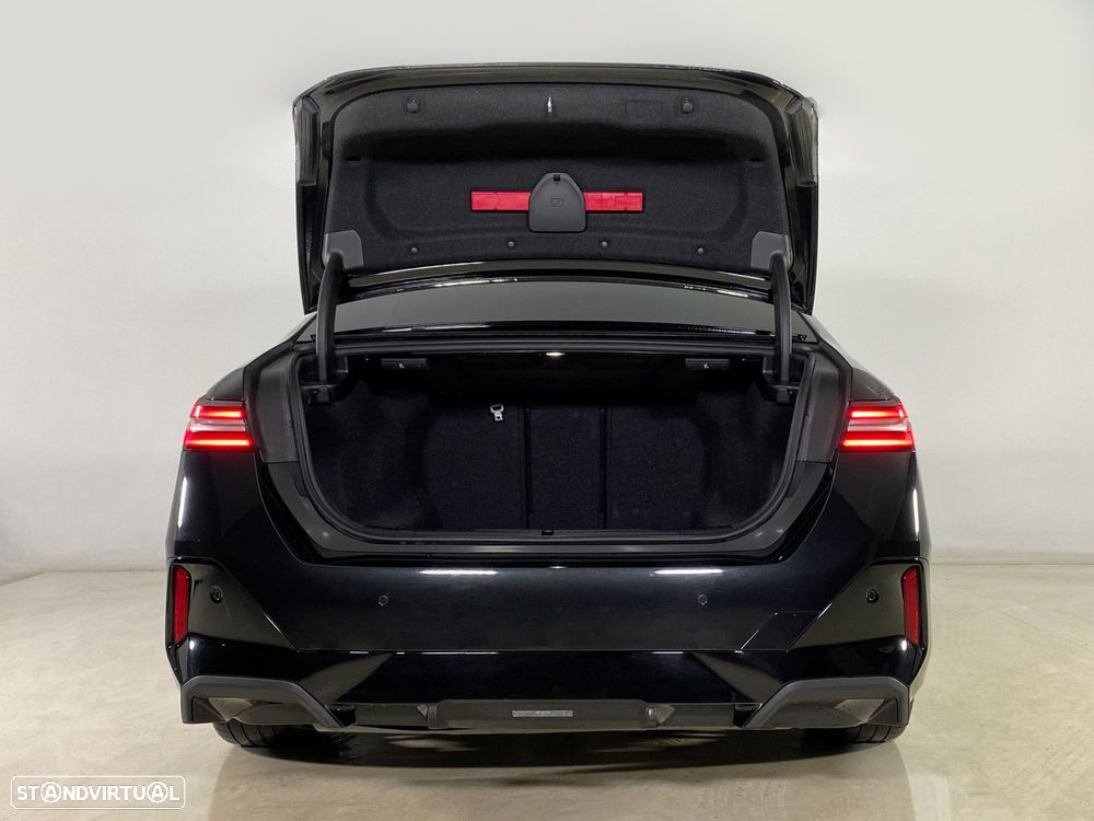 BMW 520 d Pack Desportivo M - 7