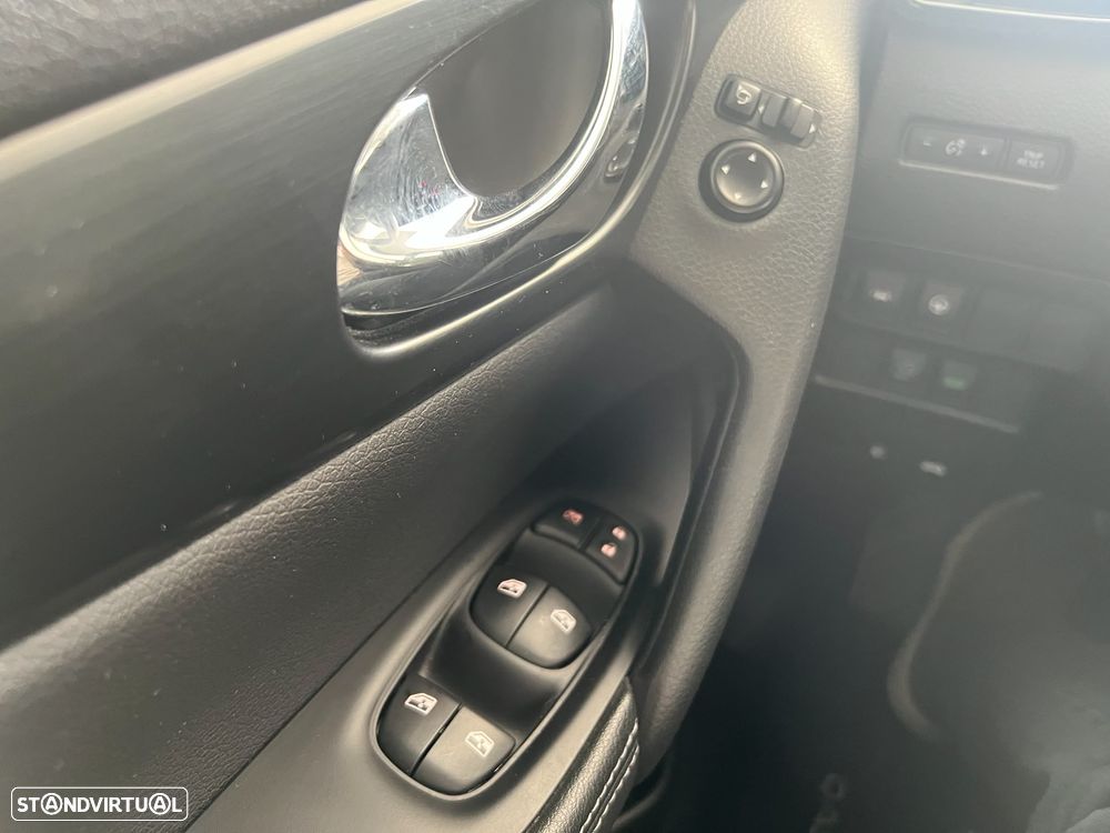 Nissan Qashqai 1.3 DIG-T N-Tec DCT - 22
