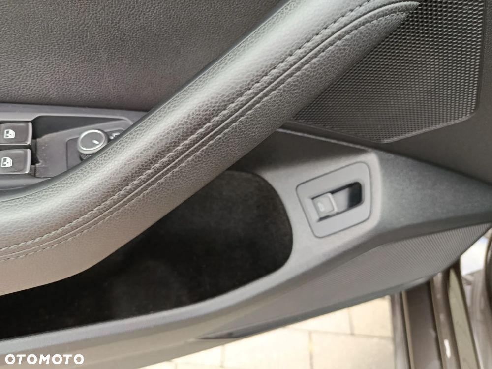 Volkswagen Passat 1.8 TSI BMT Highline DSG - 23
