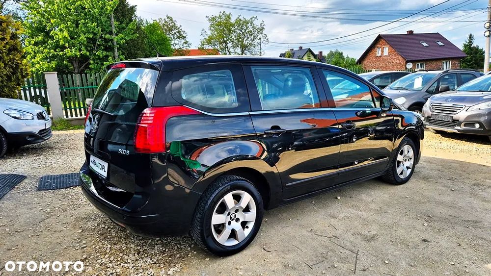 Peugeot 5008 1.6 Premium - 11