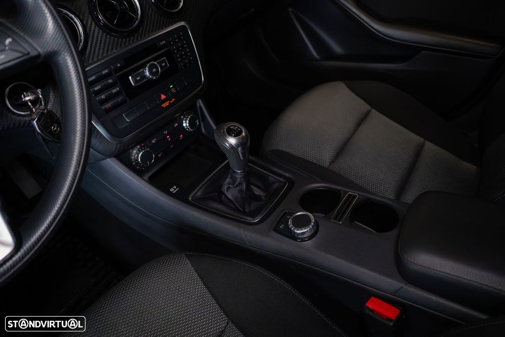 Mercedes-Benz GLA 180 d Style - 20