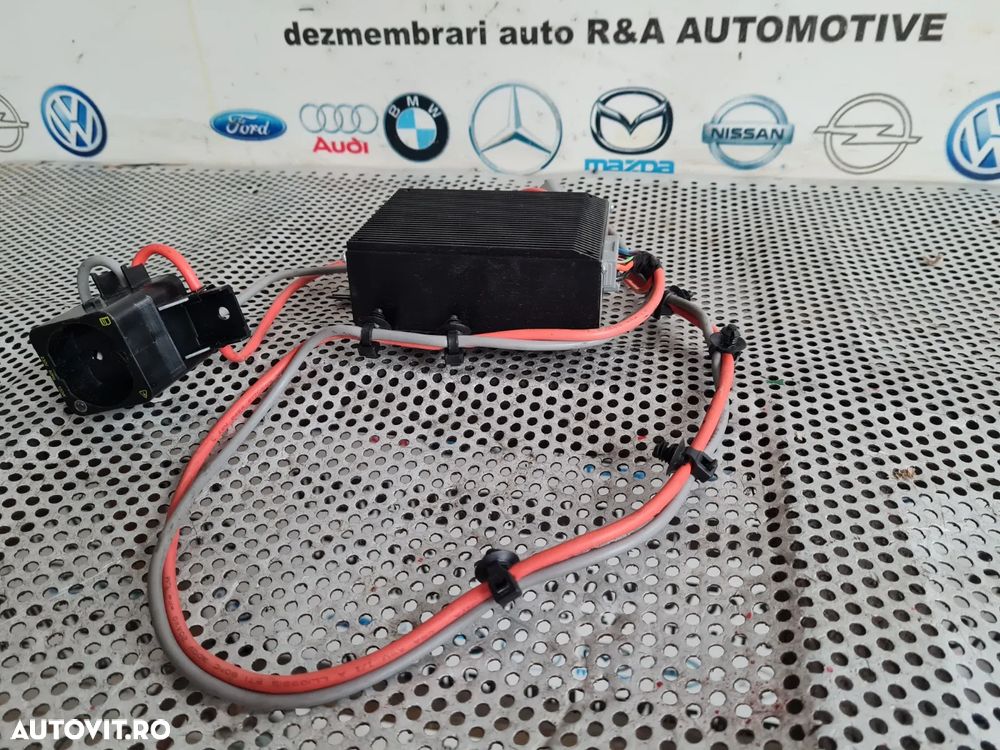 nvertor Curent Ford Kuga 2 II 12-230 Volti Cod GJ5T-19G317-BB  - Dezmembrari Arad - 1
