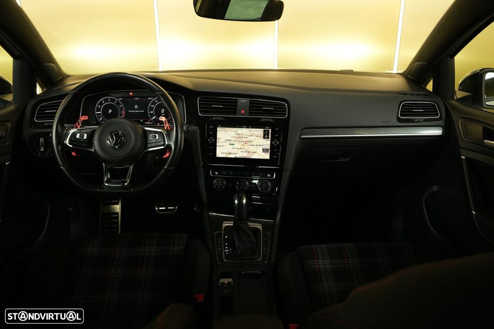 VW Golf 2.0 TSI GTI DSG - 22