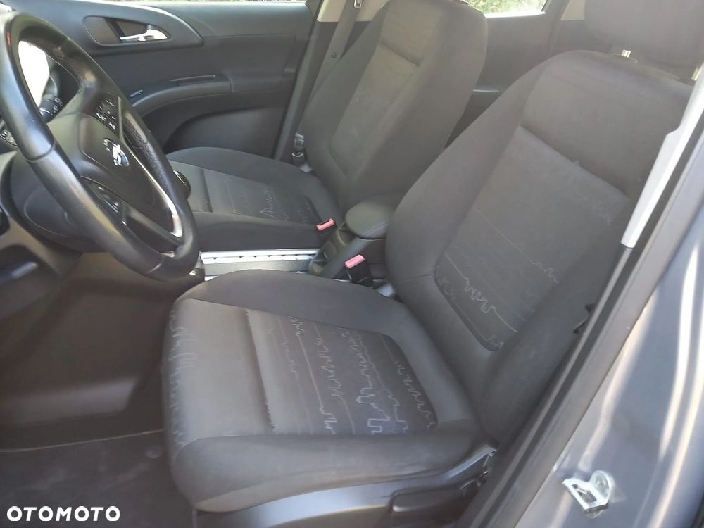 Opel Meriva - 11