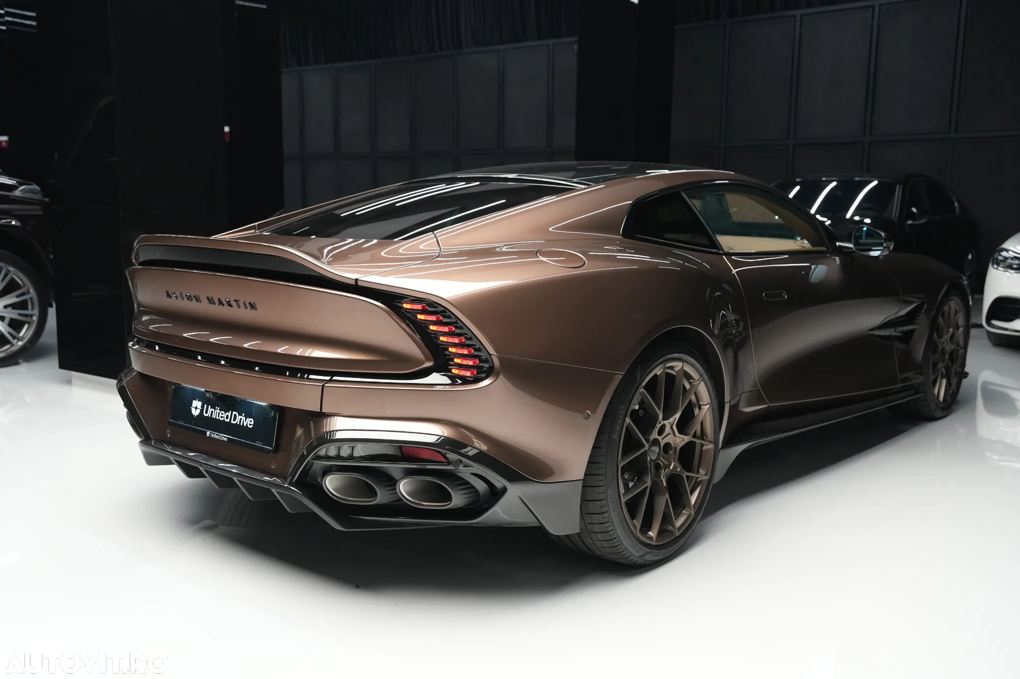 Aston Martin Vanquish - 33