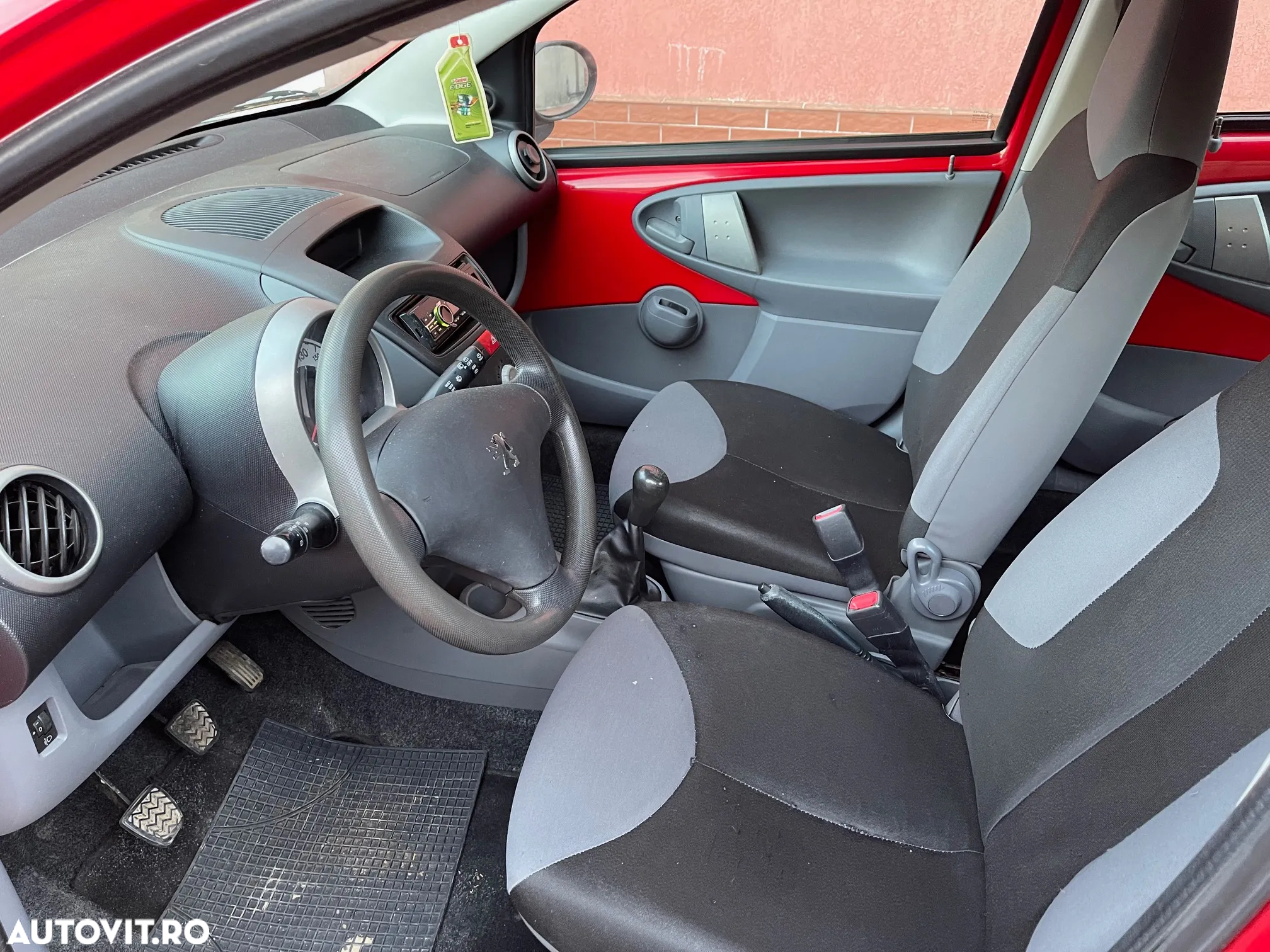 Peugeot 107 One 1.0 E - 10