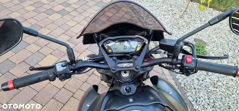 Suzuki GSX 1000 - 6
