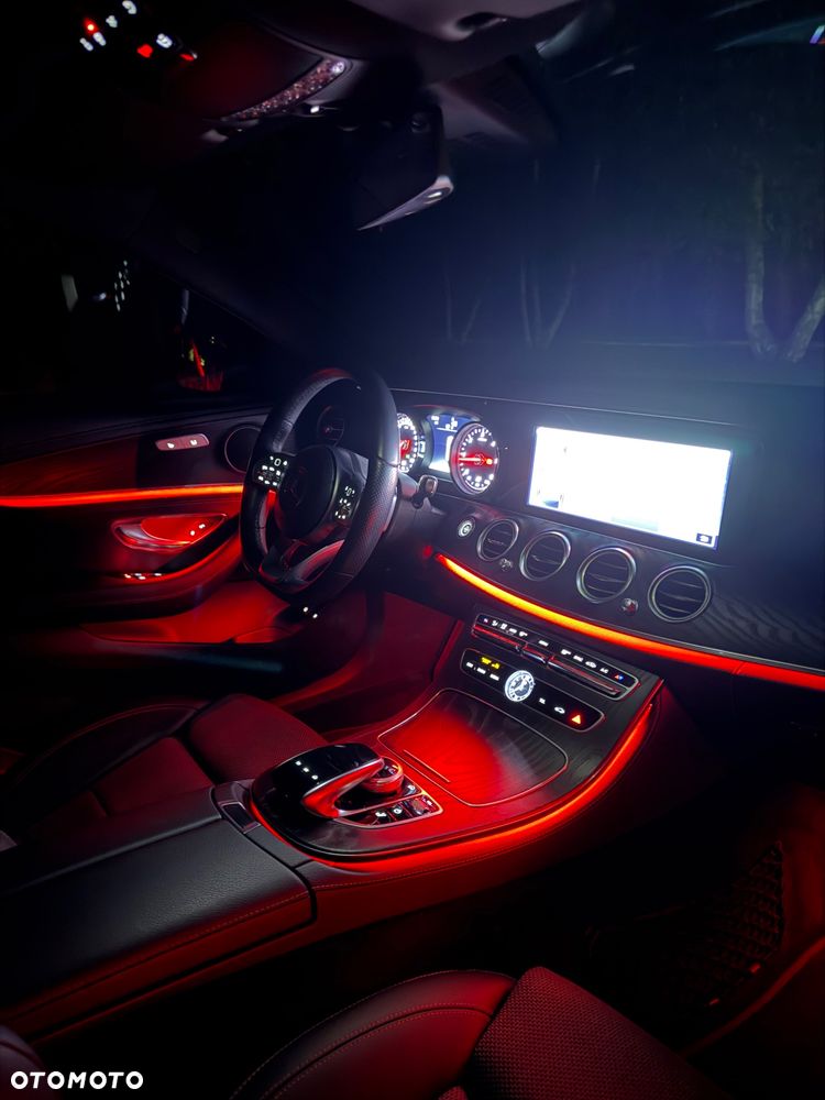 Mercedes-Benz Klasa E 300 d 9G-TRONIC AMG Line - 28