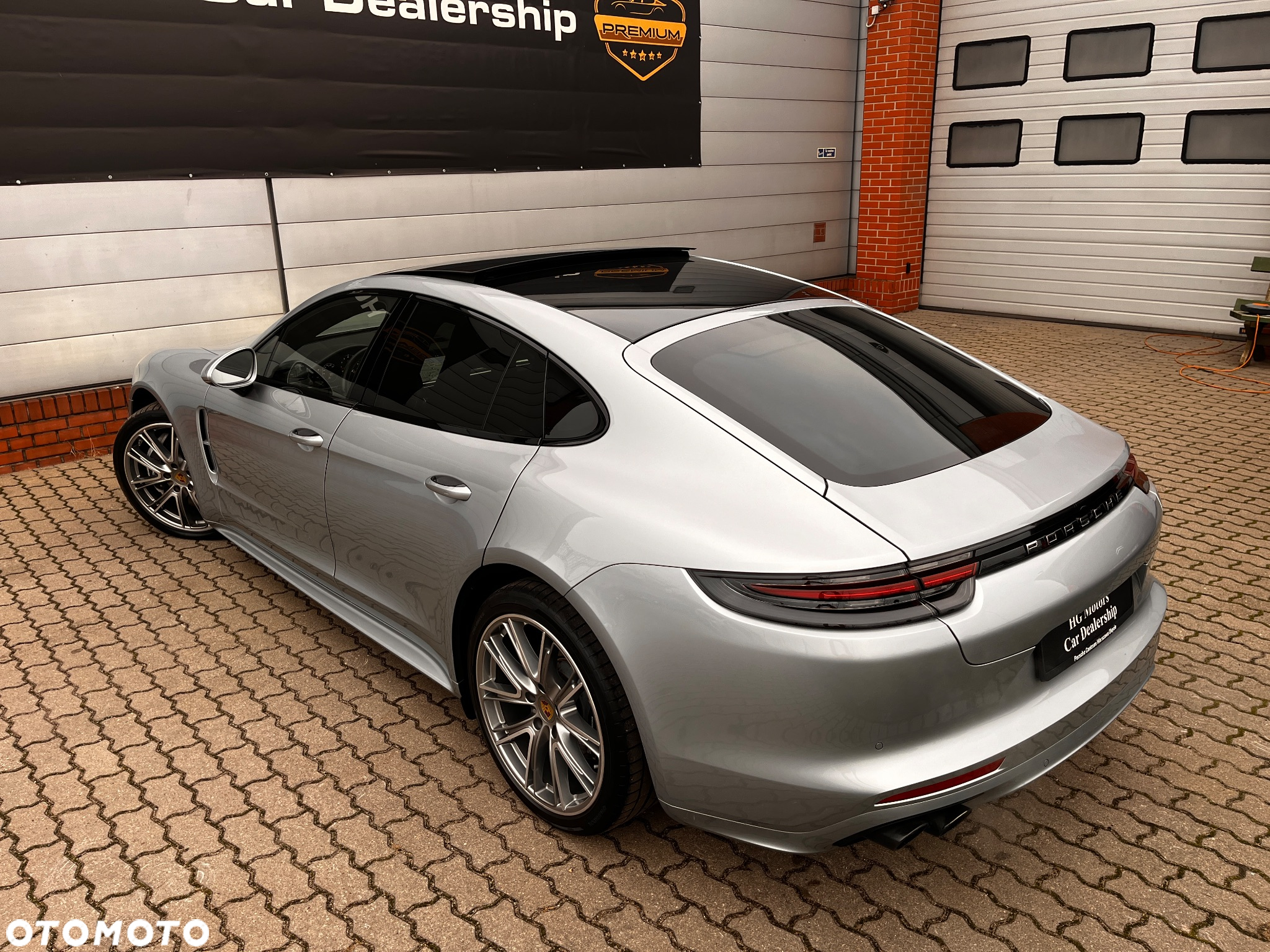 Porsche Panamera 4 - 10