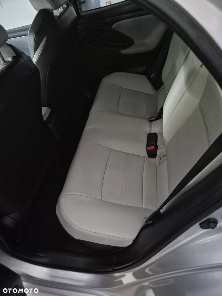 Toyota Yaris - 16