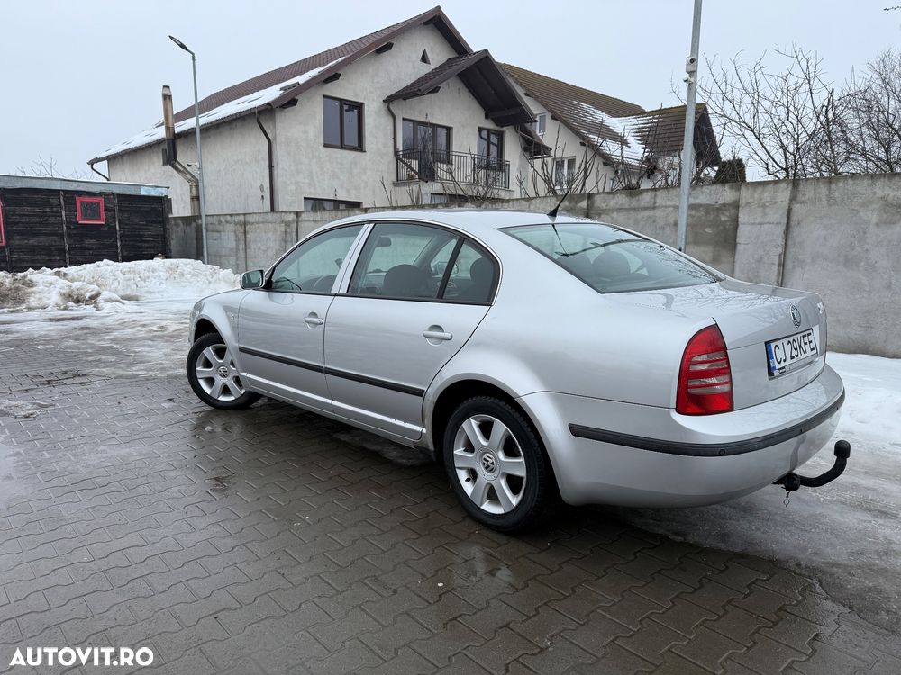 Skoda Superb 1,9 TDI Elegance - 4
