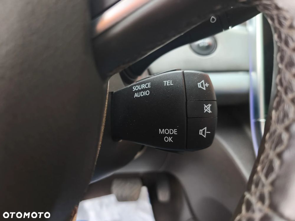 Renault Espace 1.6 dCi Energy Initiale Paris EDC 7os - 18