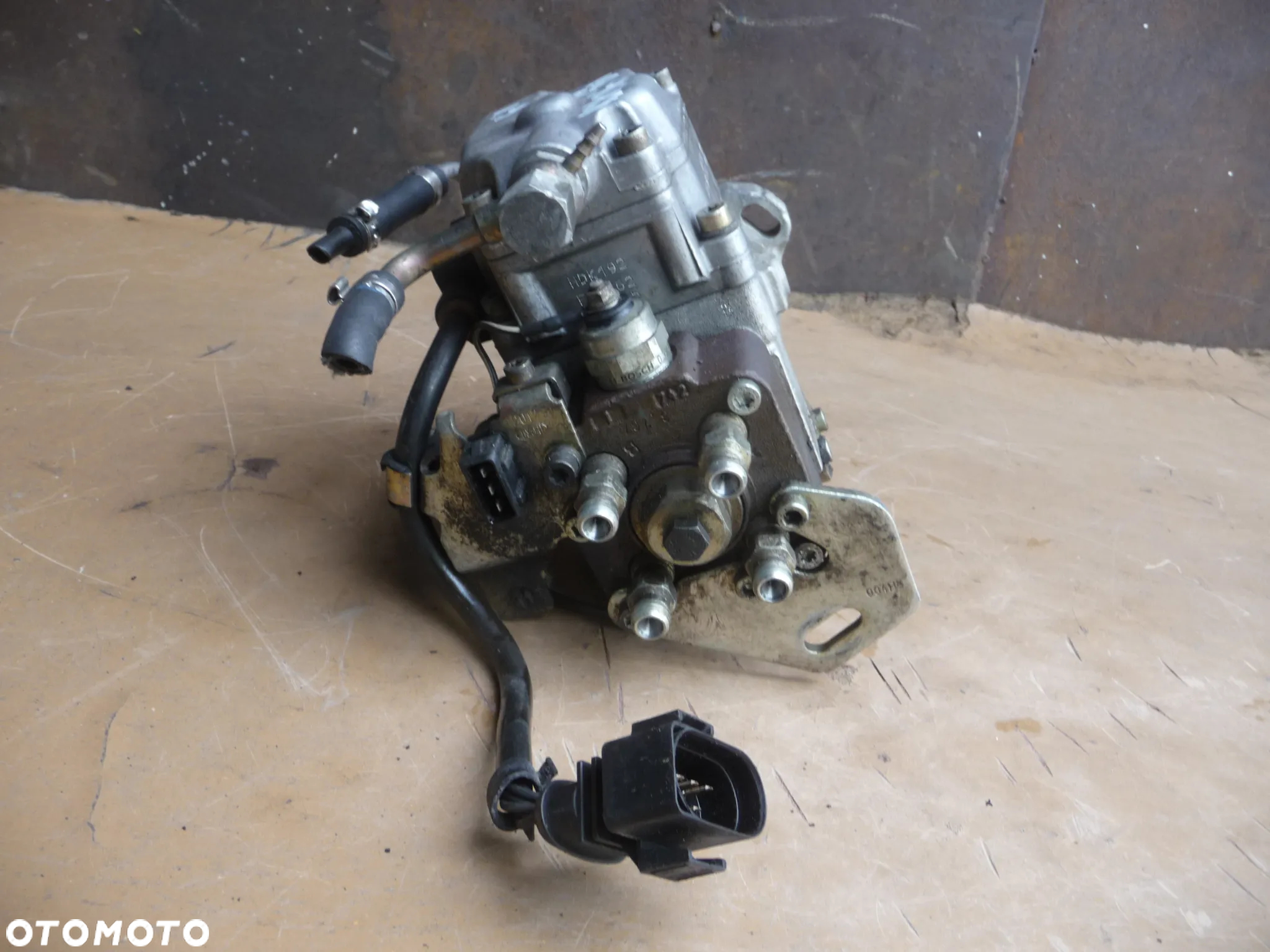 AUDI A4 B5 VW PASSAT B5 1.9 TDI 90KM POMPA WTRYSKOWA 0460404985 028130110H - 9