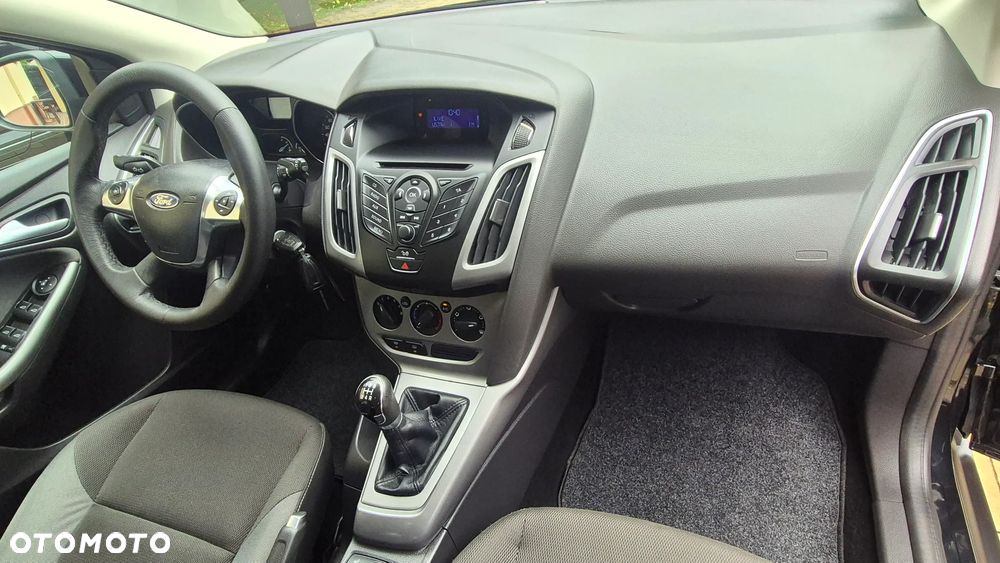 Ford Focus 1.6 TI-VCT Champions Edition - 24