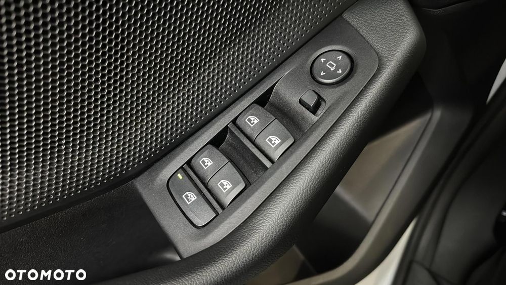 BMW Seria 1 118i Advantage - 28