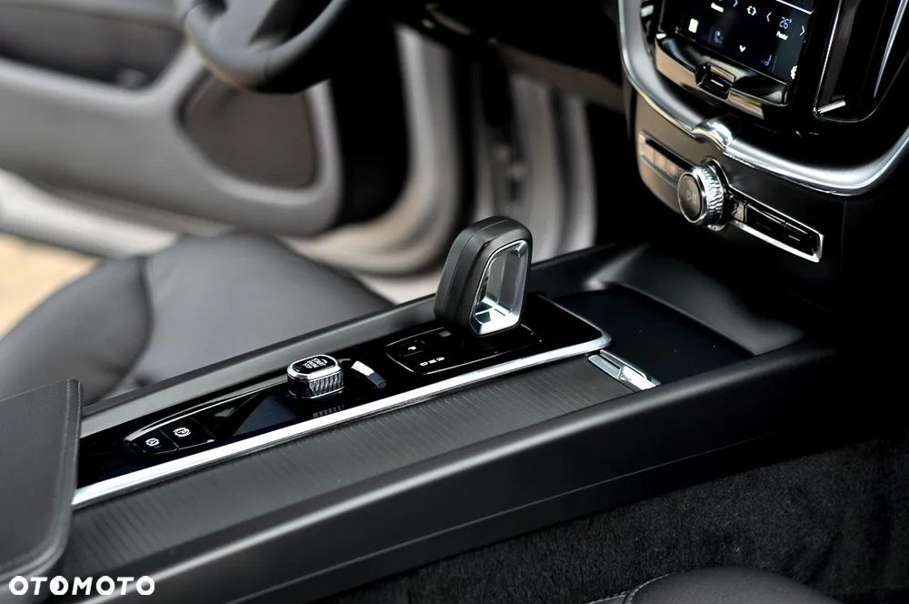 Volvo XC 60 B4 D Geartronic Inscription - 24