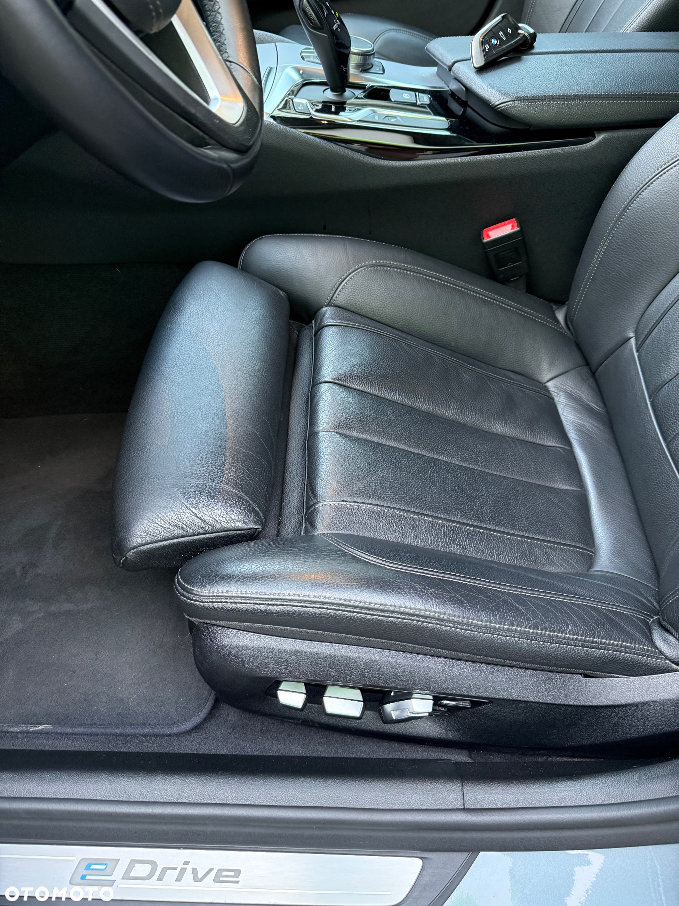 BMW Seria 5 530e sport - 27