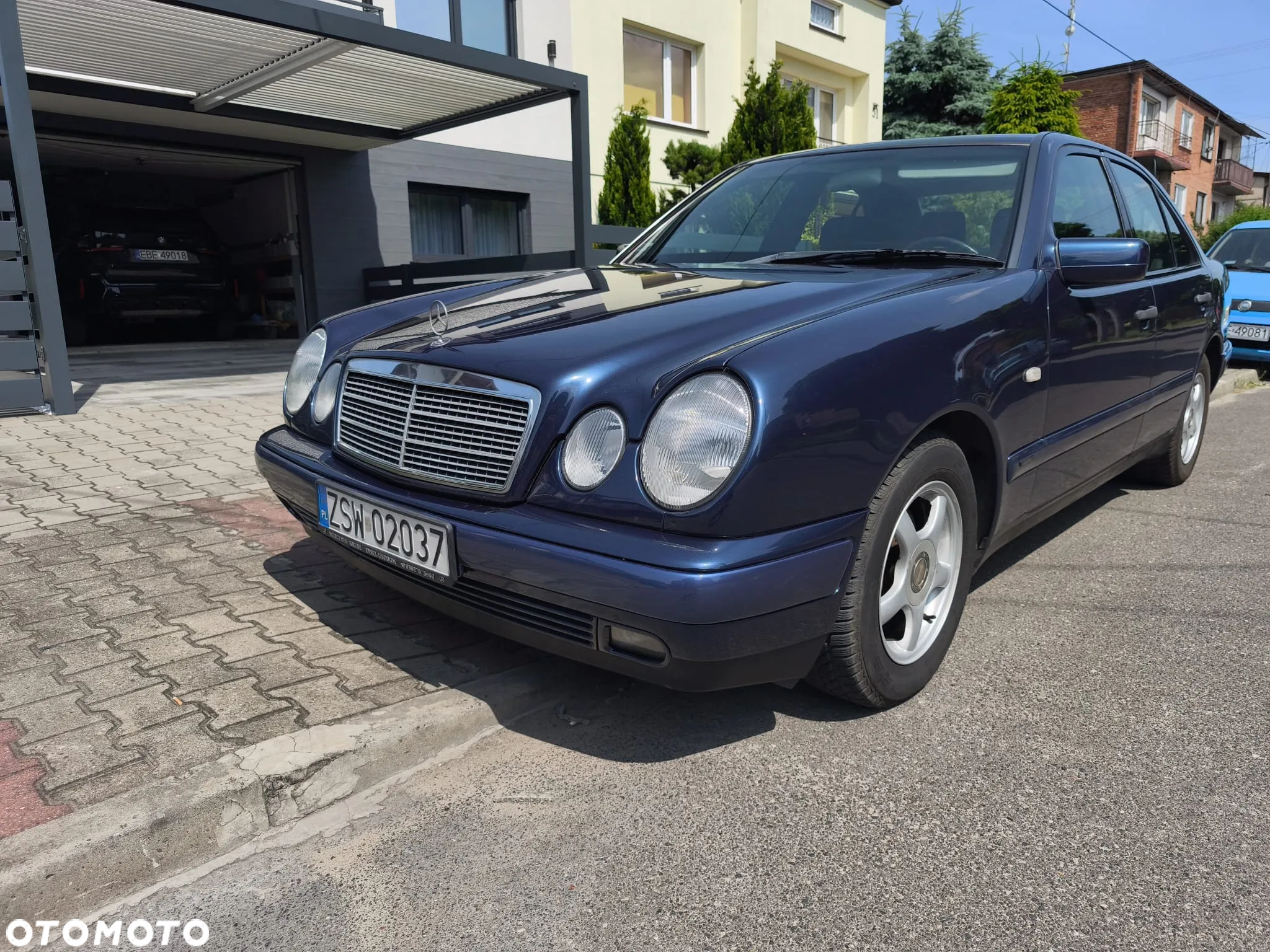 Mercedes-Benz Klasa E - 2