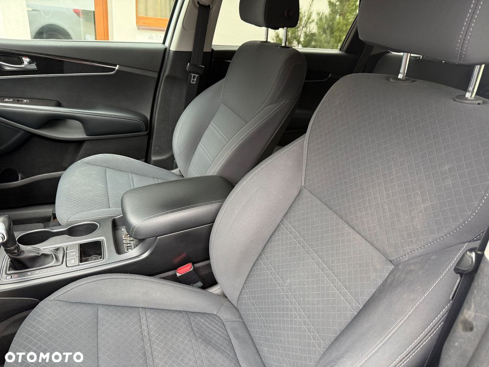 Kia Sorento ver-2-4-gdi-xl-7os - 12