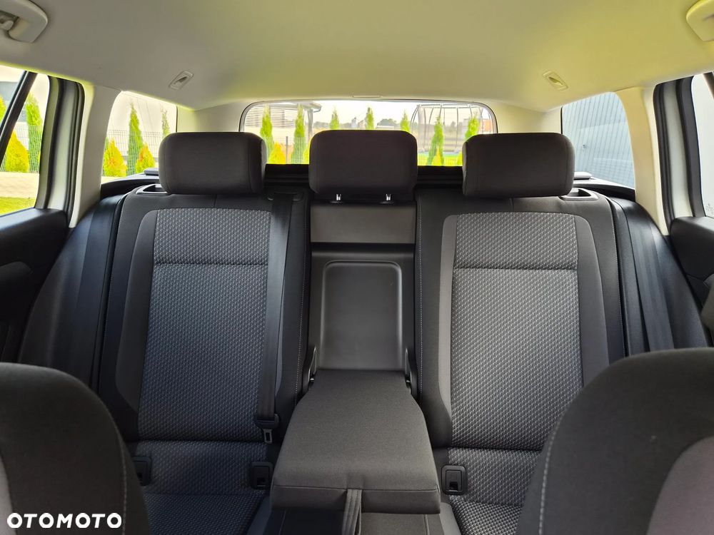 Volkswagen Passat 1.6 TDI BMT Trendline - 25