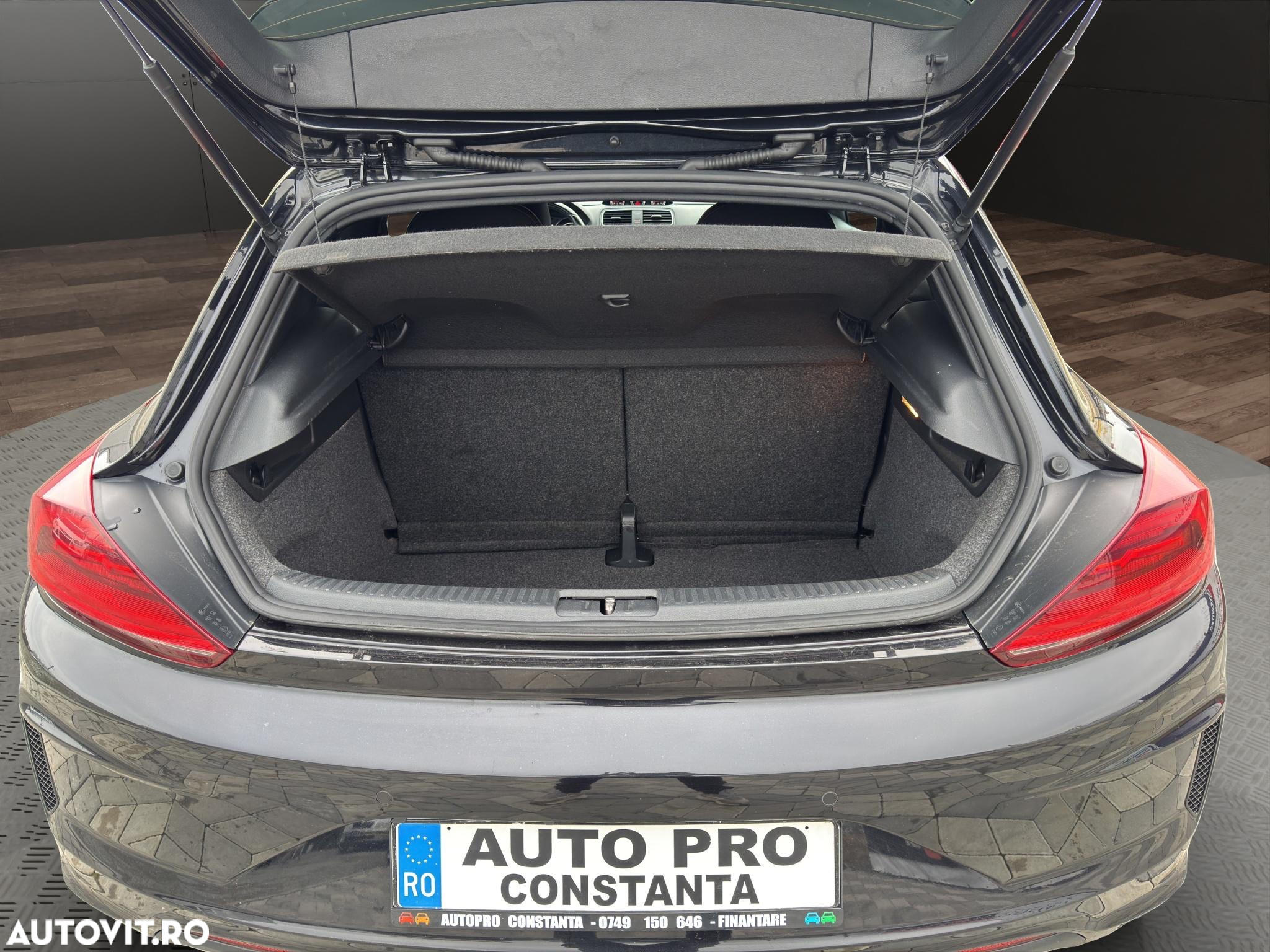 Volkswagen Scirocco 2.0 GTS (BlueMotion Technology) DSG - 16