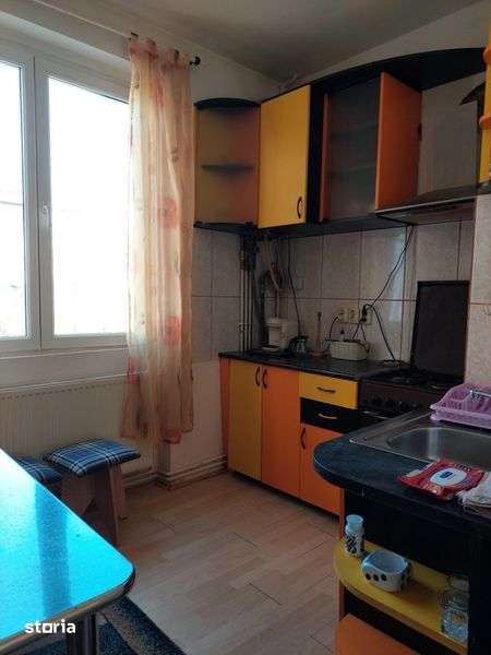 Închiriez apartament 3 camere — fotografia 3