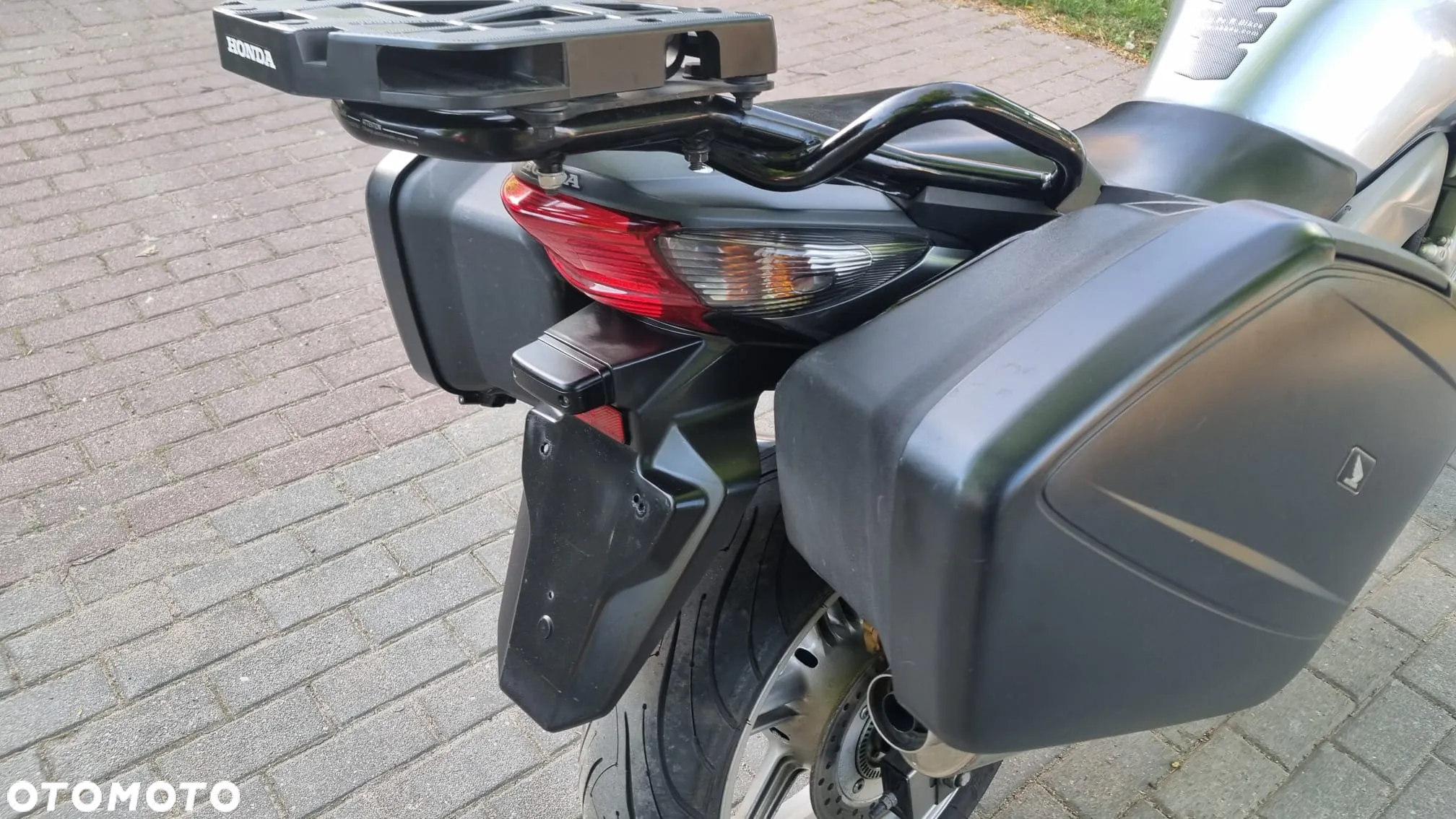 Honda CBF - 16