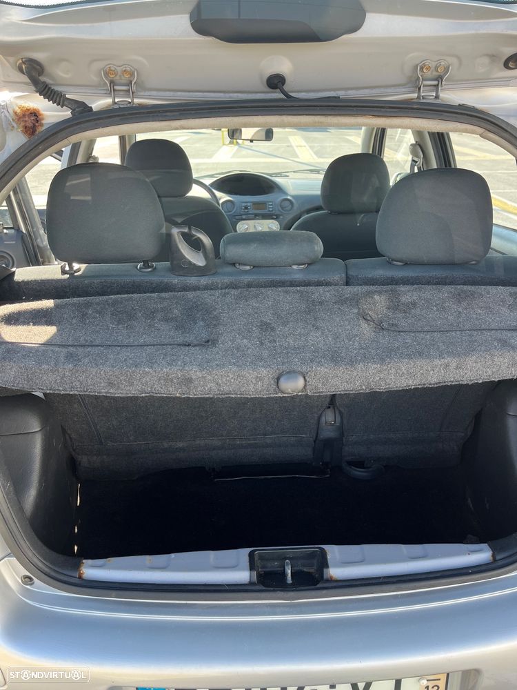 Toyota Yaris 1.0 SE - 17