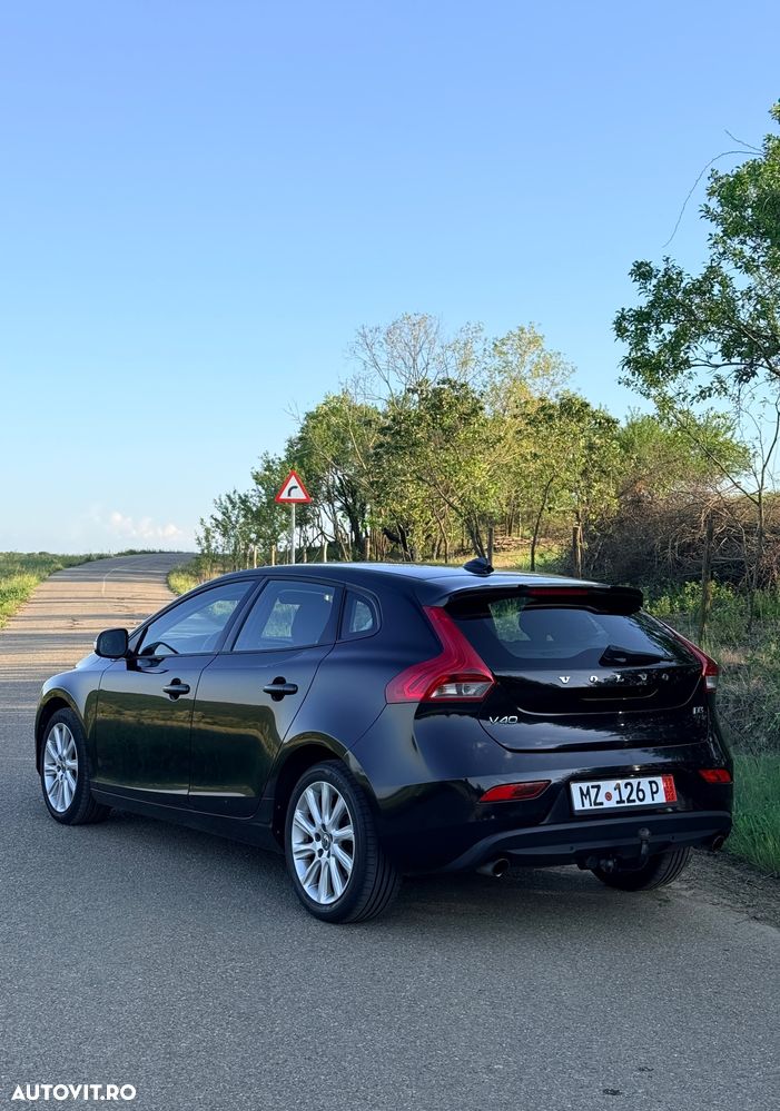 Volvo V40 D3 Geartronic Summum - 6