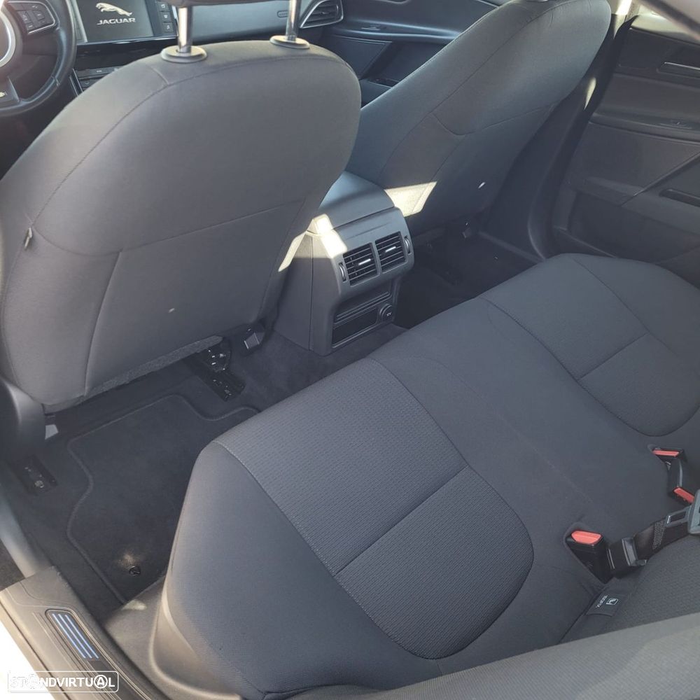 Jaguar XE 2.0 D Pure - 22