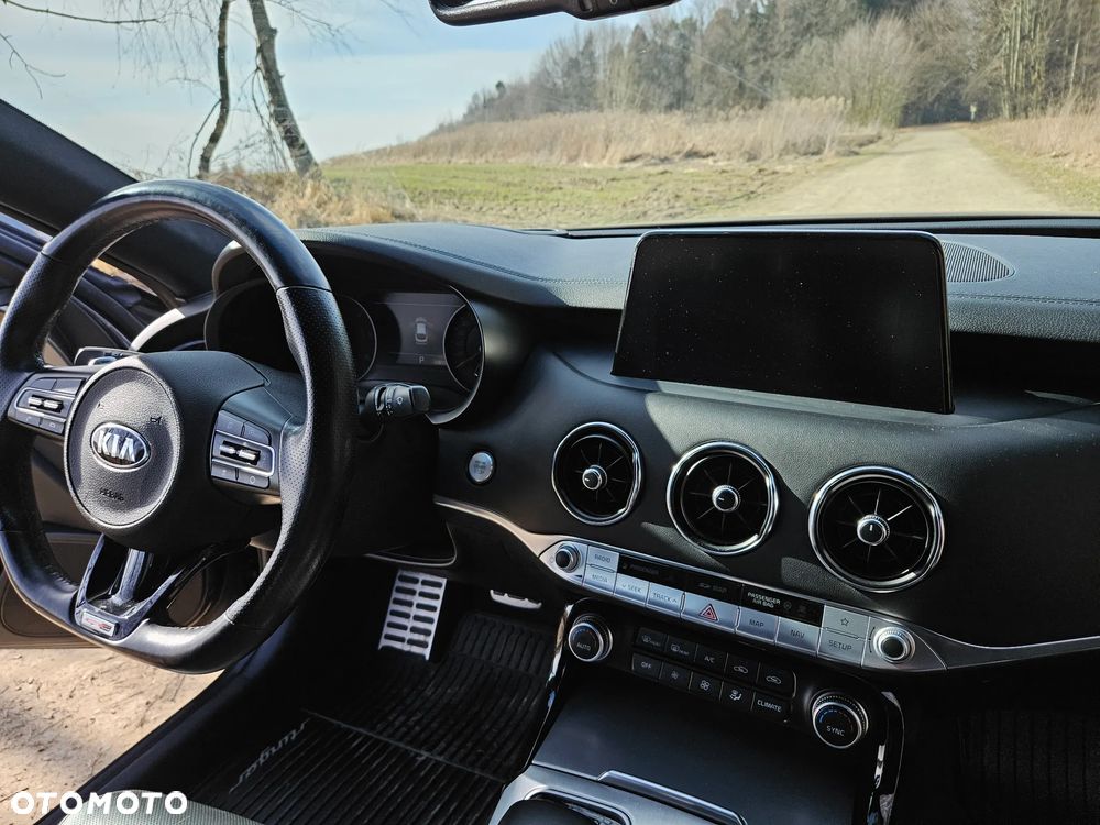 Kia Stinger 2.2 CRDI GT Line - 30